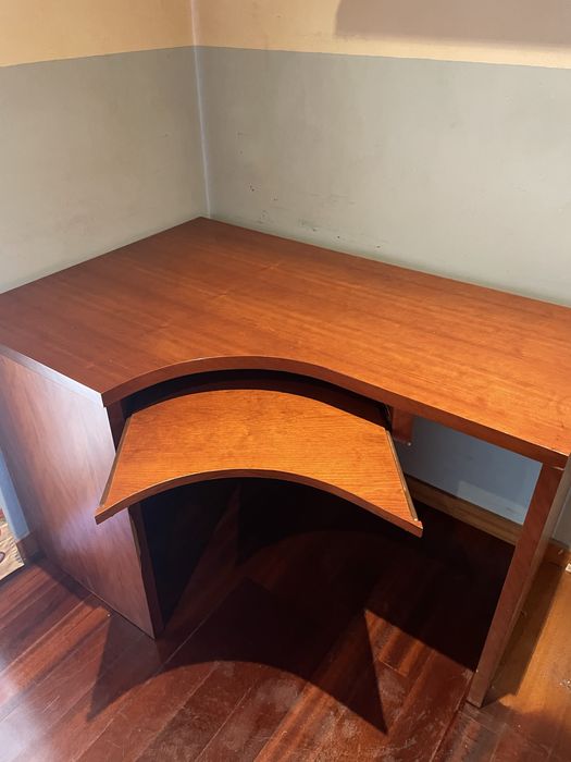 Secretária de madeira