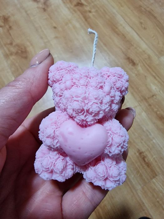 Świeczka sojowa zapachowa ozdobna miś z serduszkiem walentynki serce