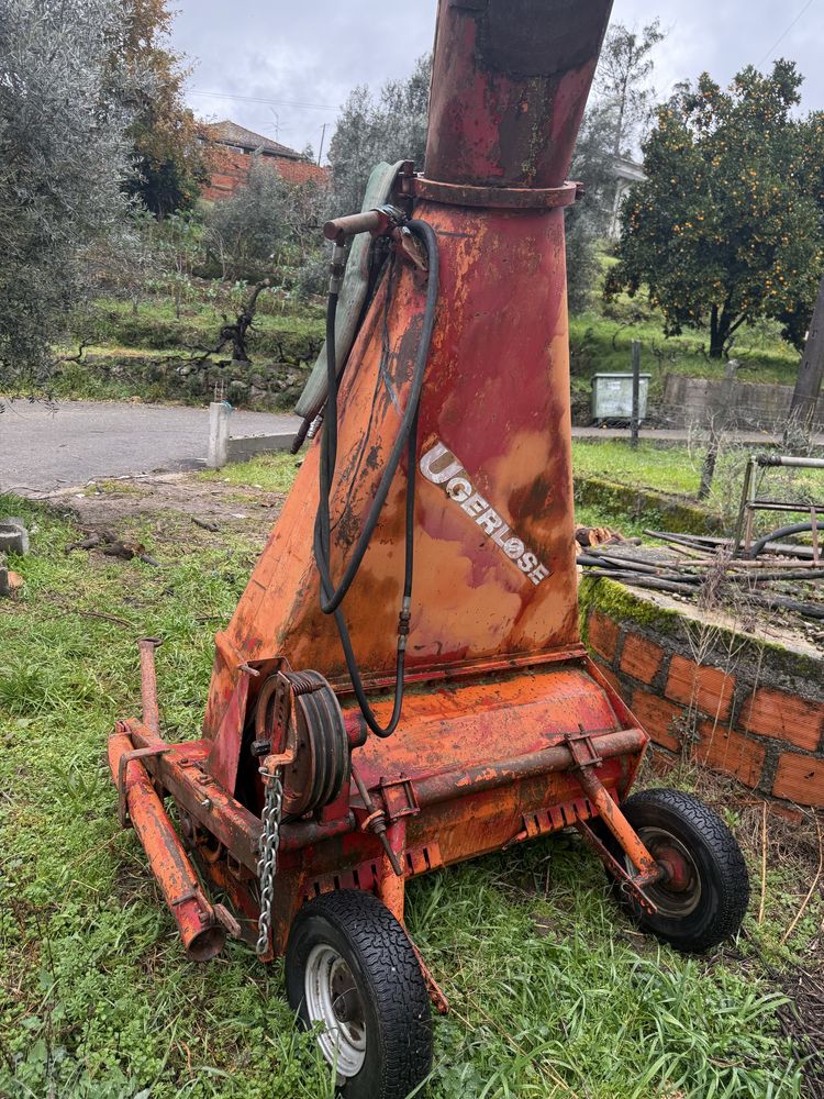 Vendo ensiladeira