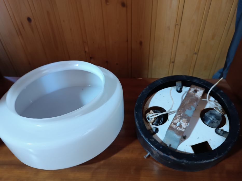 Світильник круглий на дві лампи часів СРСР