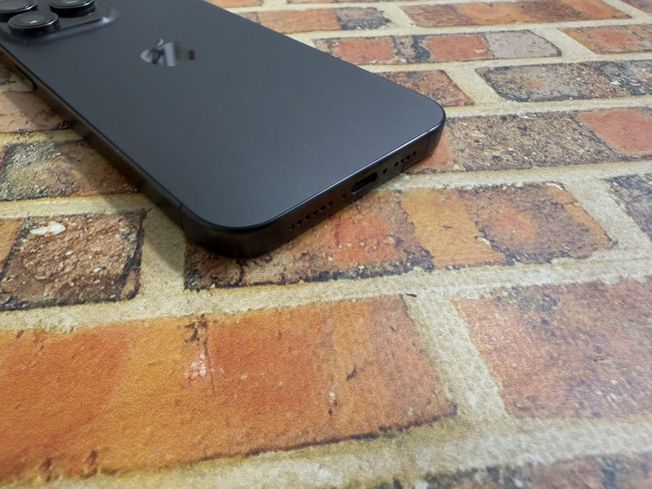 Iphone 15 Pro Max 256gb neverlock Global Titanium Black 870$