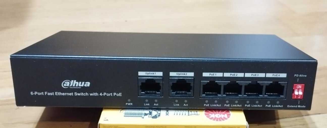 4-портовий РоЕ комутатор DH-PFS3006-4ET-36