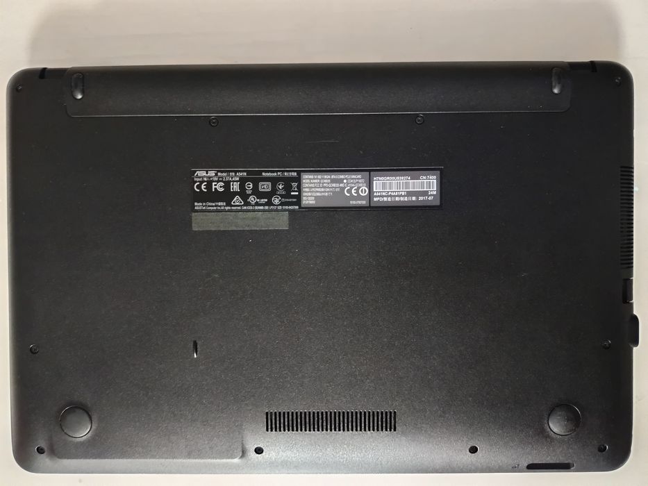 Portátil ASUS / SSD 256GB / 8GB RAM / gráfica dedicada 2GB