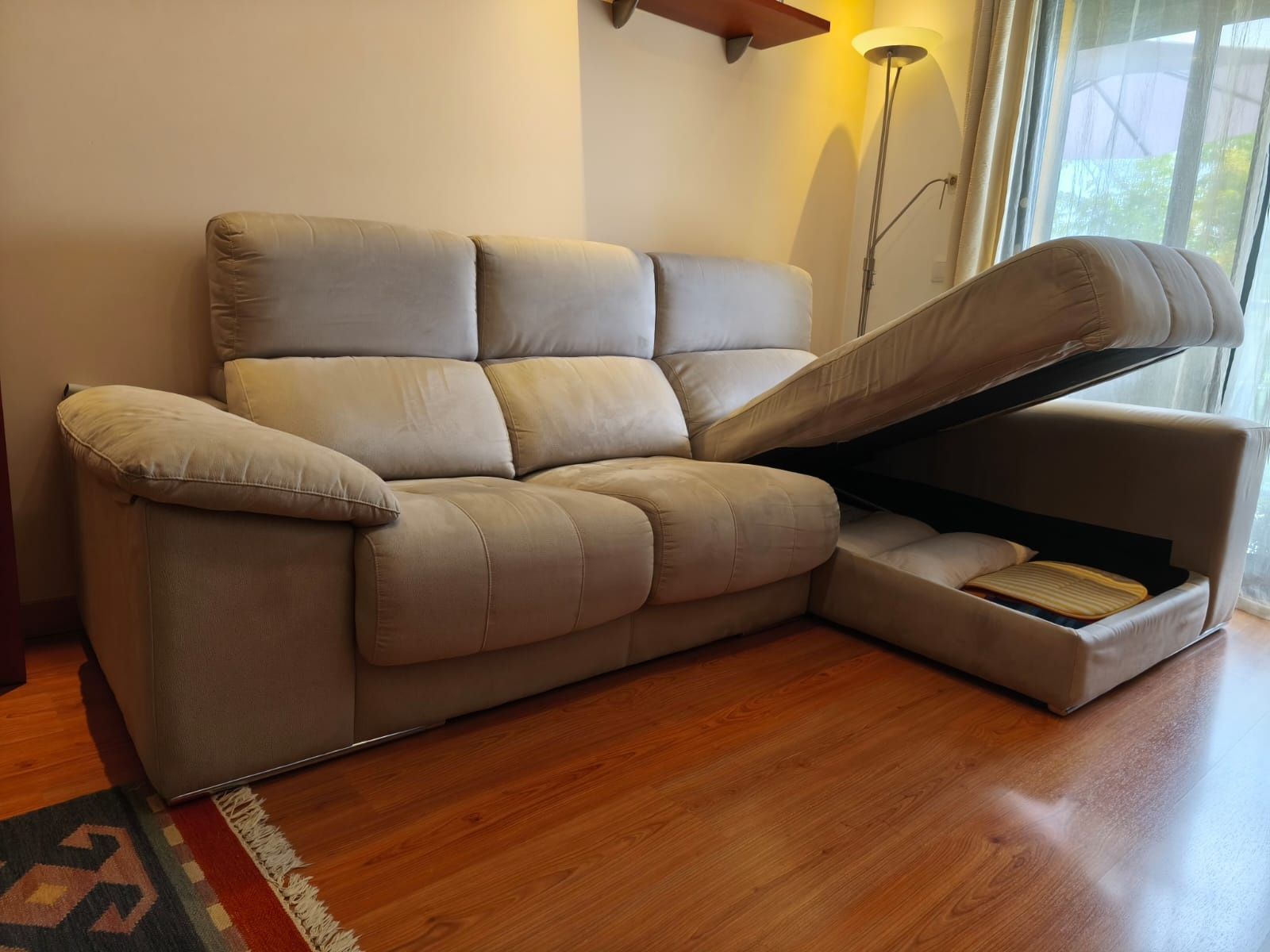 Sofá c/chaise longue JOM Clara IMPECÁVEL