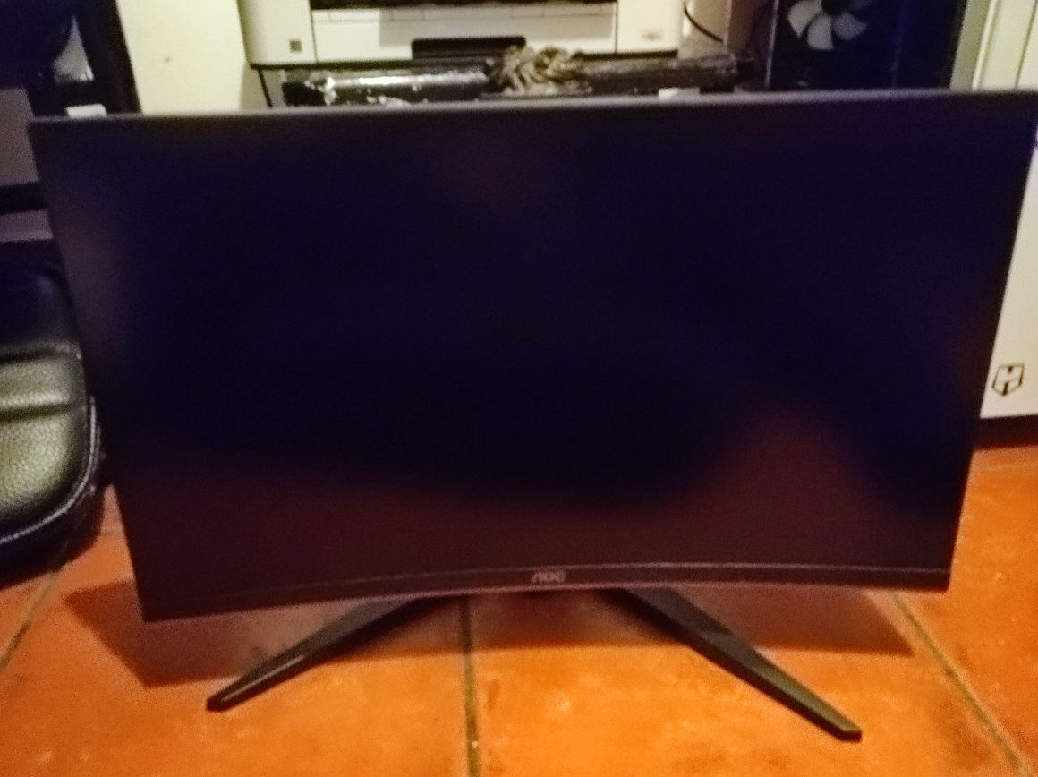 Vende-se AOC C24G1