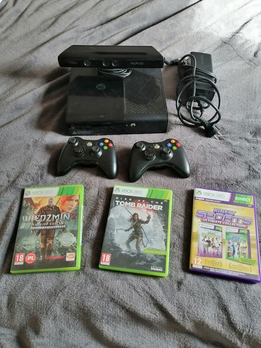 Xbox 360 E, 250 GB, Kinect, 2 pady, Wiedźmin 2, Kinect Sports, Tomb Ra