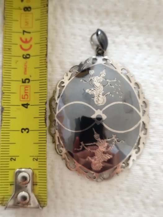 Lindo pingente de prata vintage Estado muito bom