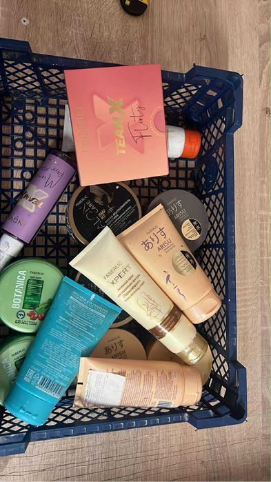 Zestaw kosmetykow do wlosow mix