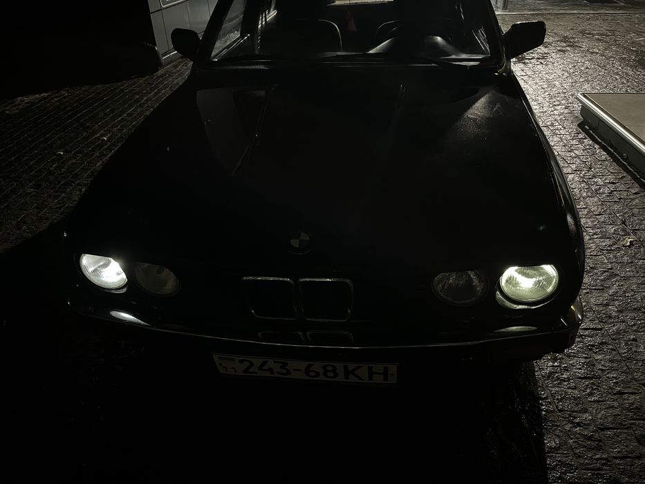 Продам  бмв е30, 1.8