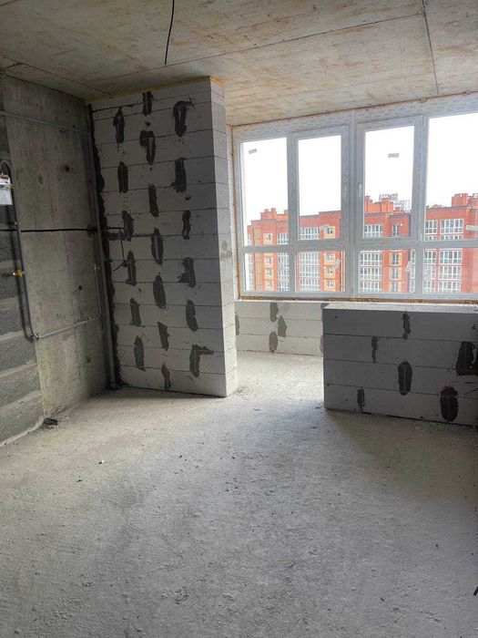2 кімн Тролейбусна. Новобудова. На здачі.