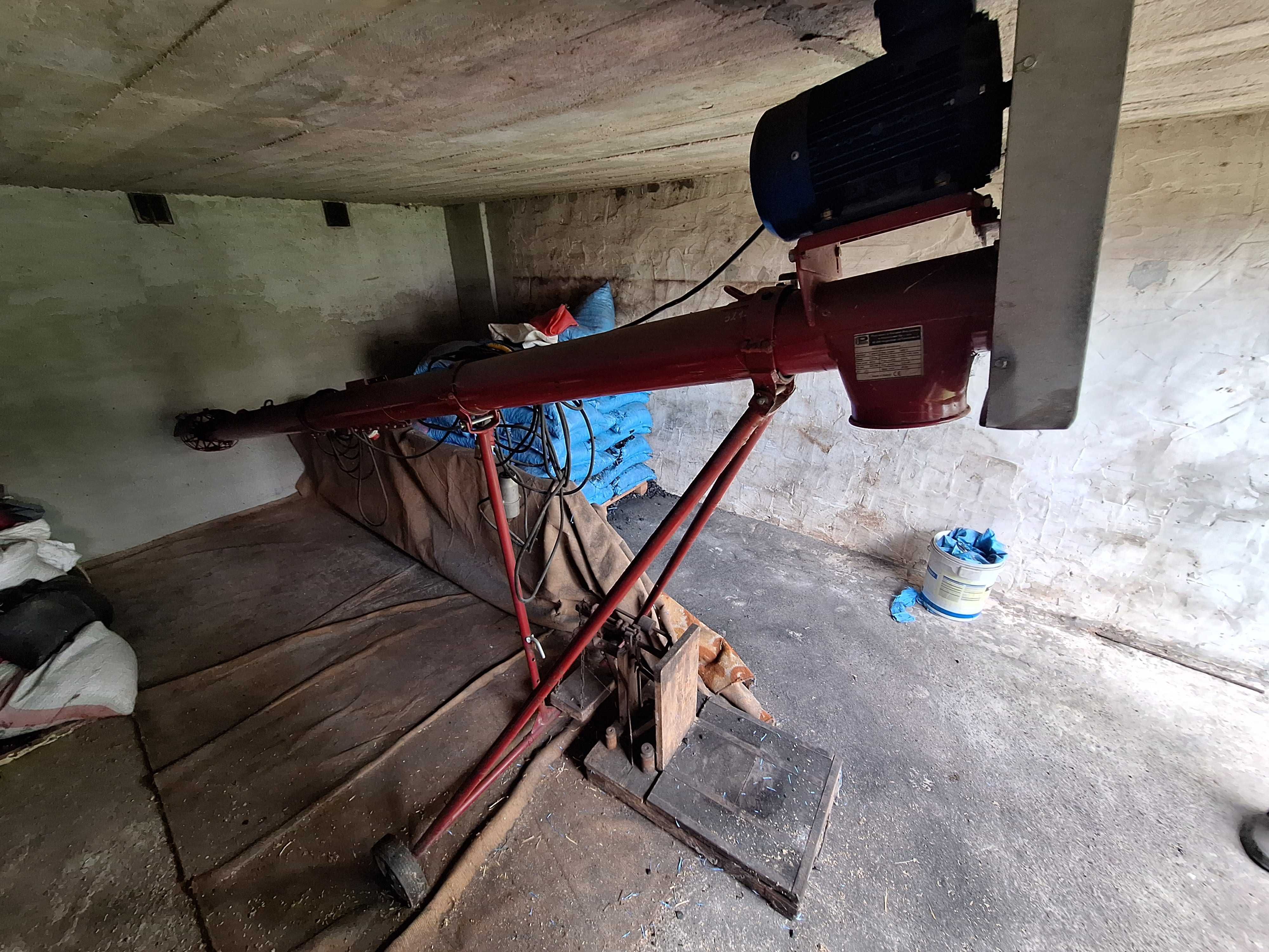 przenośnik ślimakowy, żmijka POM Augustów T-206/2 fi 140 4m od nowości