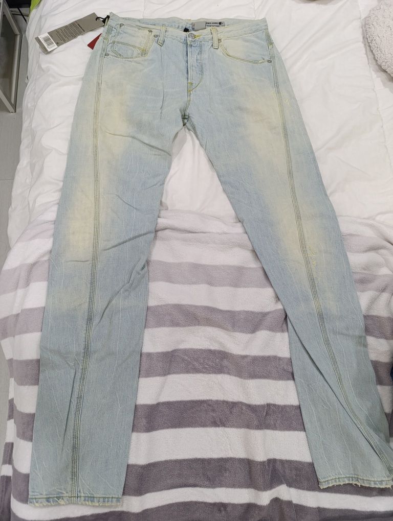 Levis Engineered Jeans