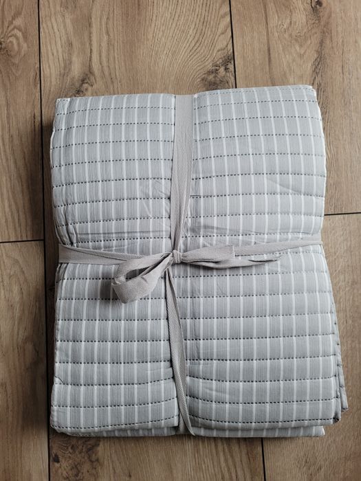 Narzuta na łóżko 200x220 smukee home na prezent