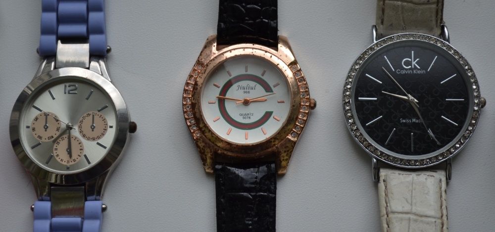 Комплект жіночих наручних годинників