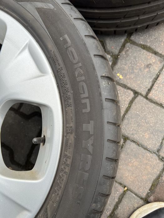 47L Koła letnie BMW X1 ALU*si11*7,5Jx17*225/50/17*5x120*Nokian 2022