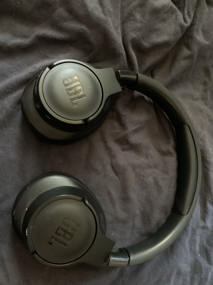 Безпровідні JBL 710