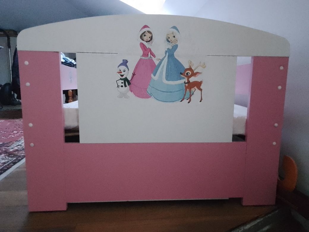 Łóżko dla dziewczynki