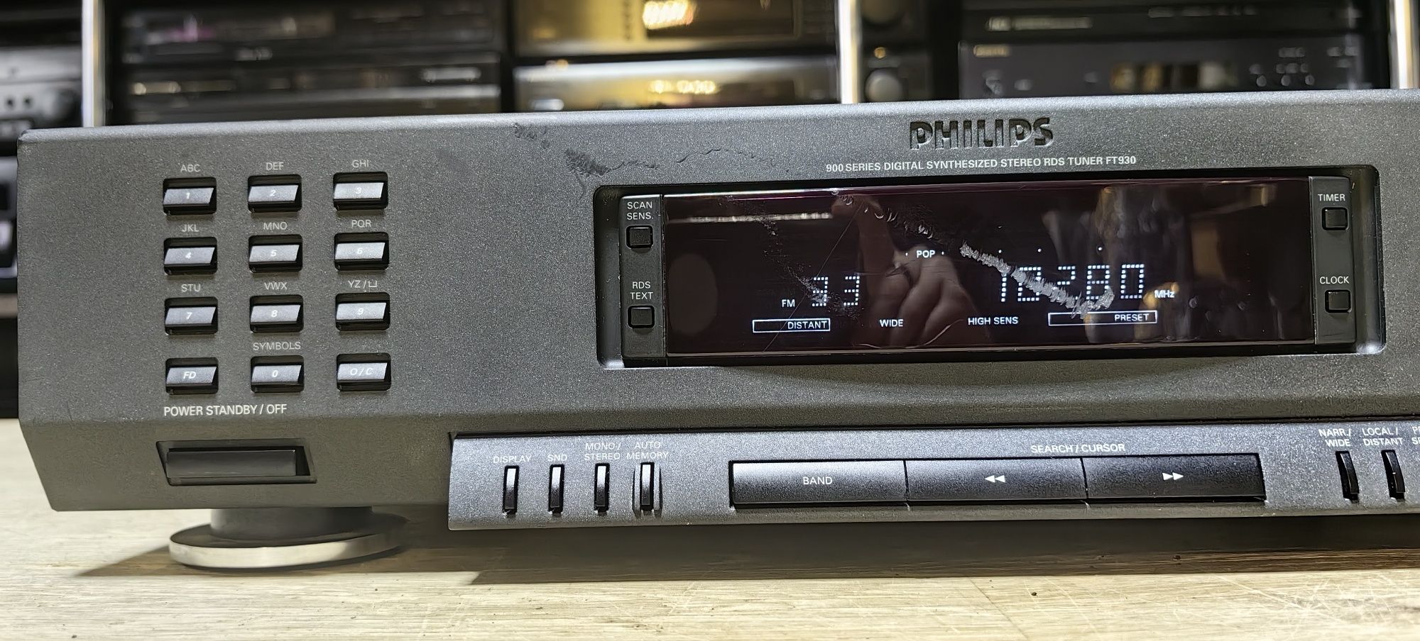 Тюнер Philips FT930