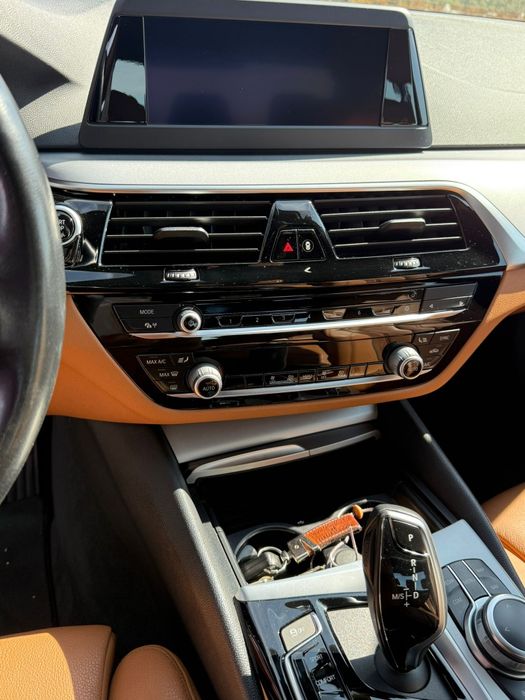 Bmw 520d line luxury auto