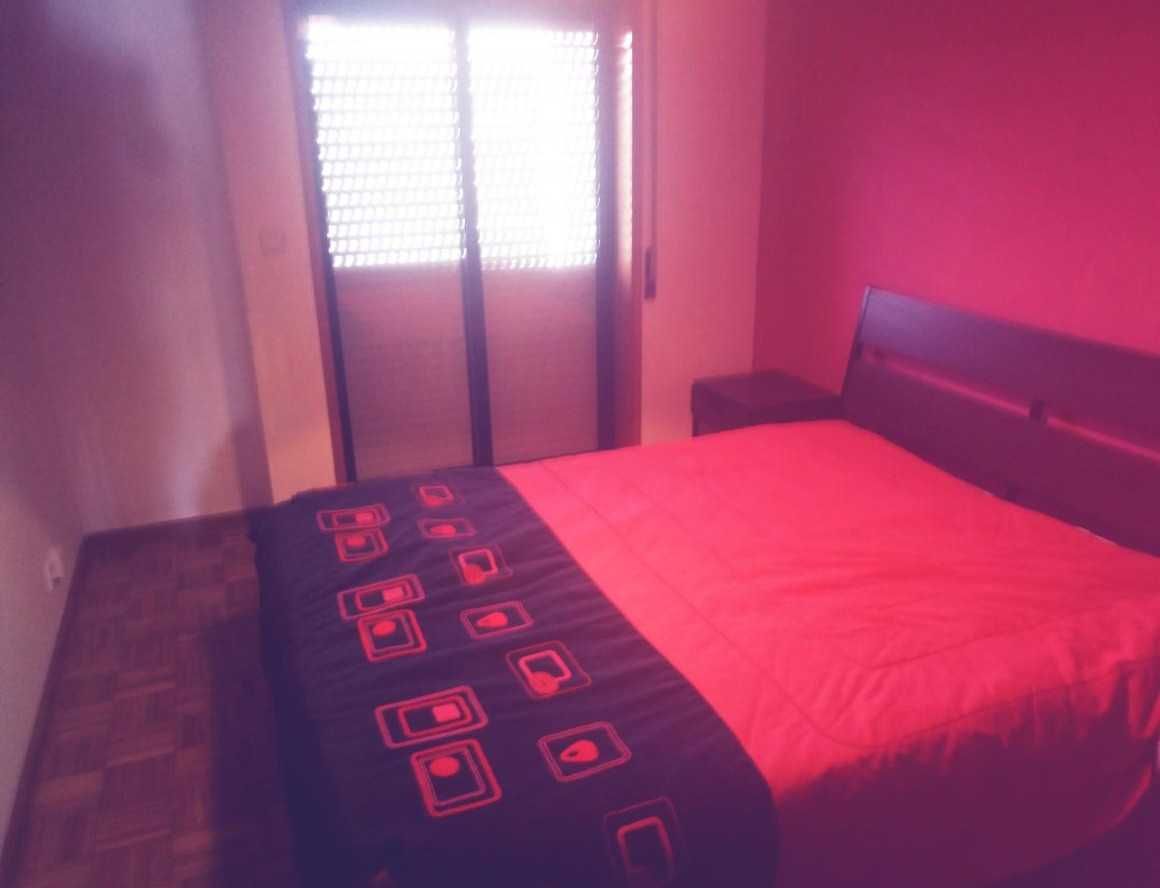Quarto em apartamento T2 mobilado. Vila do Conde