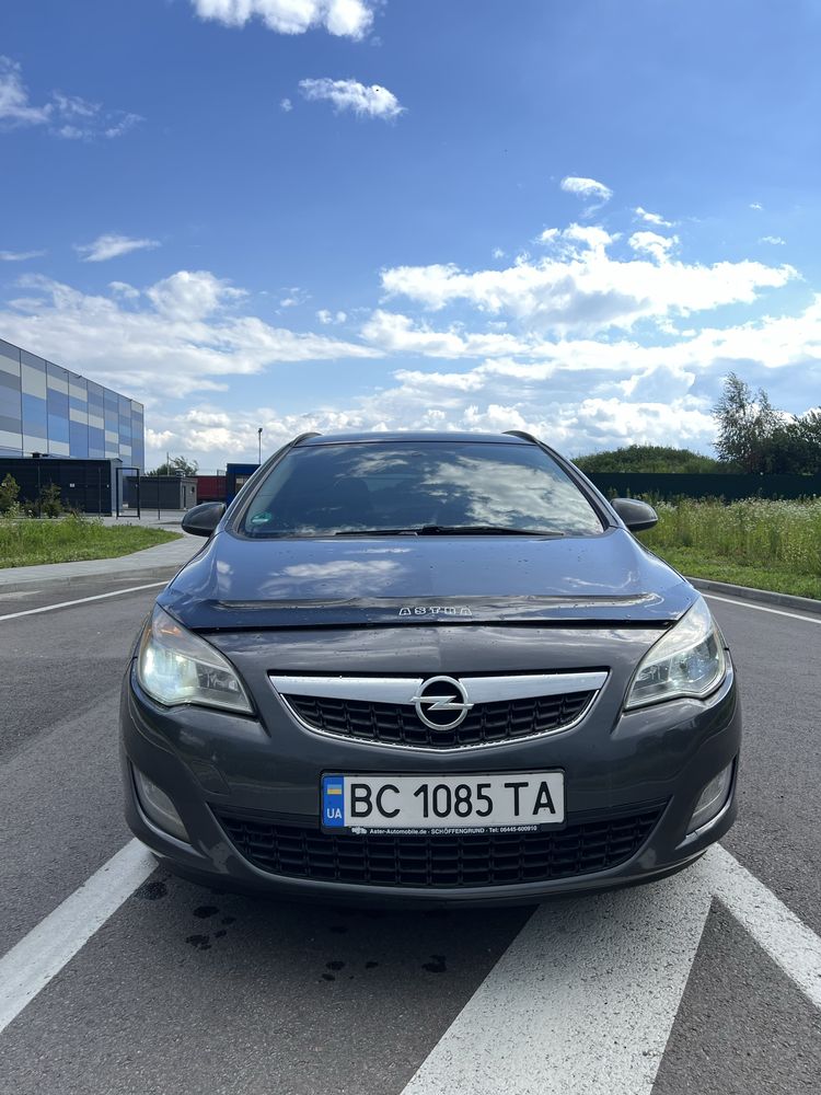 Продам Opel Astra 1.7CDTI на повному ходу, переоформлення,добрий стан!
