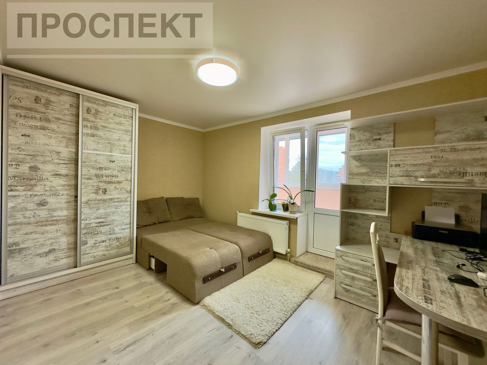 Продам 2-х кімн.квартиру 103м2 вул. Зсу ( Вид на озеро).