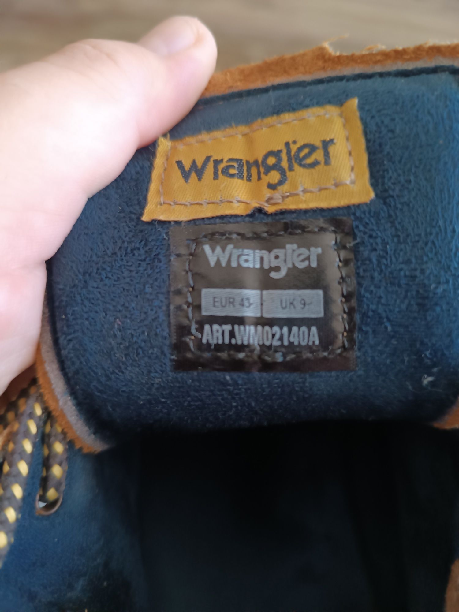 Buty trzewiki Wrangler YUMA WM02140A Camel 71 rozmiar 43