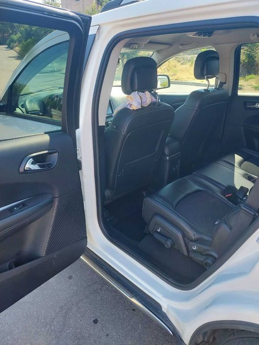 Продаю Dodge Journey 2016 года выпуска