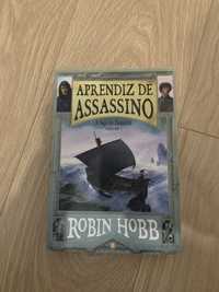 Livro “Aprendiz de Assassino” de Robin Hobb