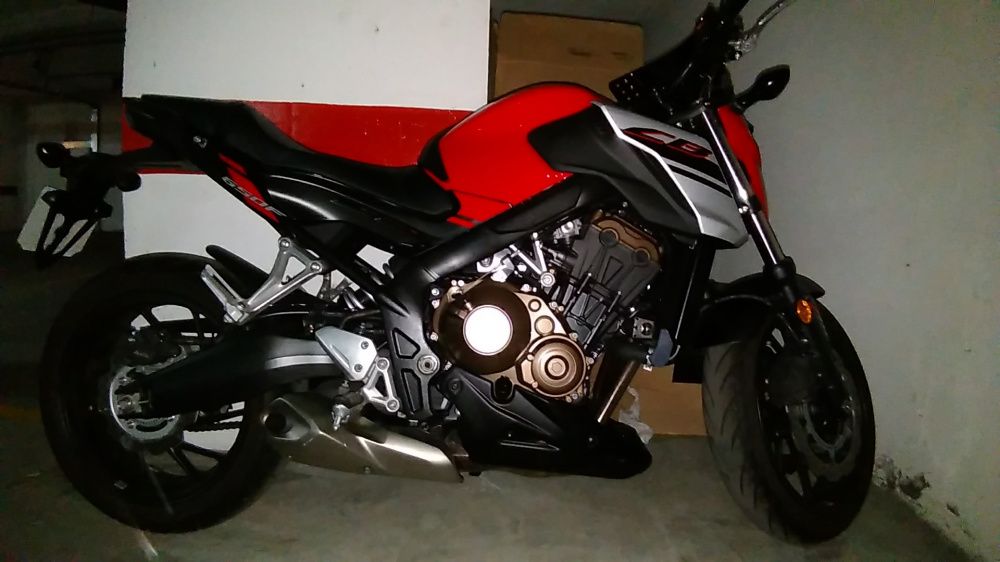 Vendo Honda CB 650F ABS (RC 97).