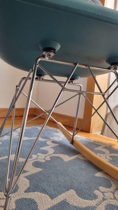 Cadeira Baloiço Azul como Nova