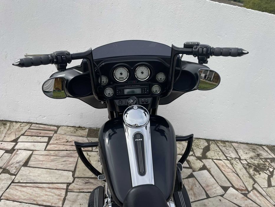 Harley davidson street glide