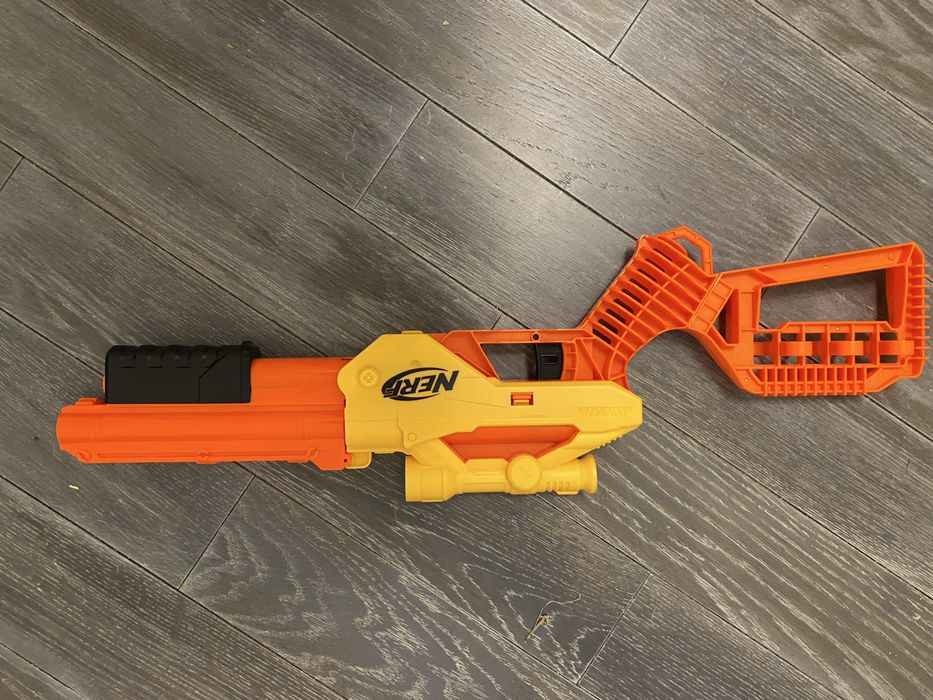 “нёрфы бластеры запчасти 200 грн за все;   пули к ним цена договорная