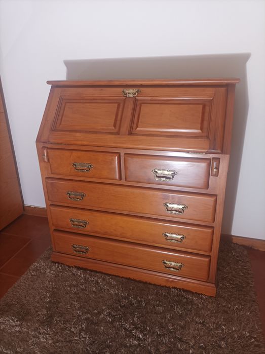 Escrivaninha restaurada estilo Luís Filipe