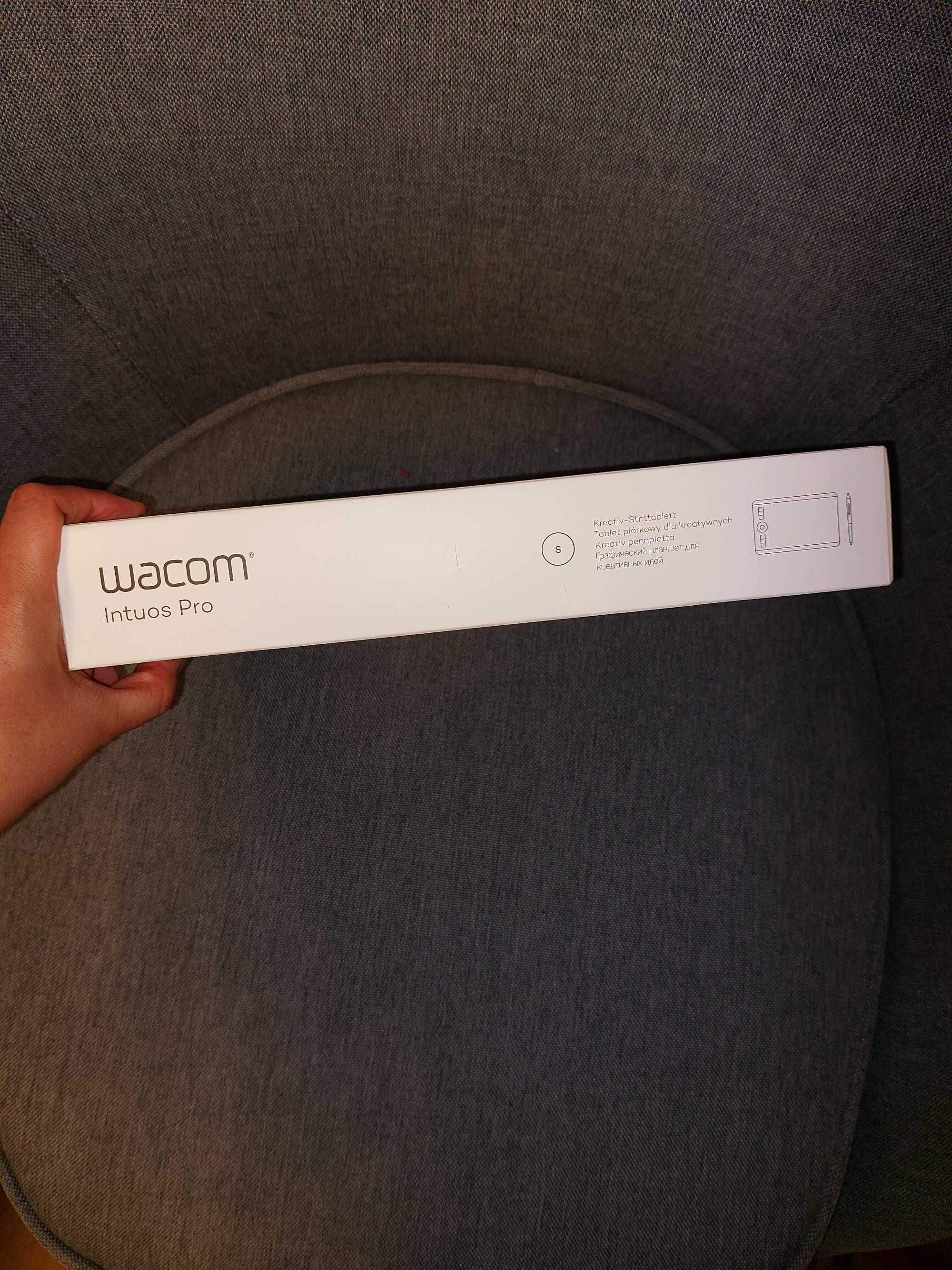 Wacom Intuos Pro розмір S / графічний планшет з пером Pro Pen 2