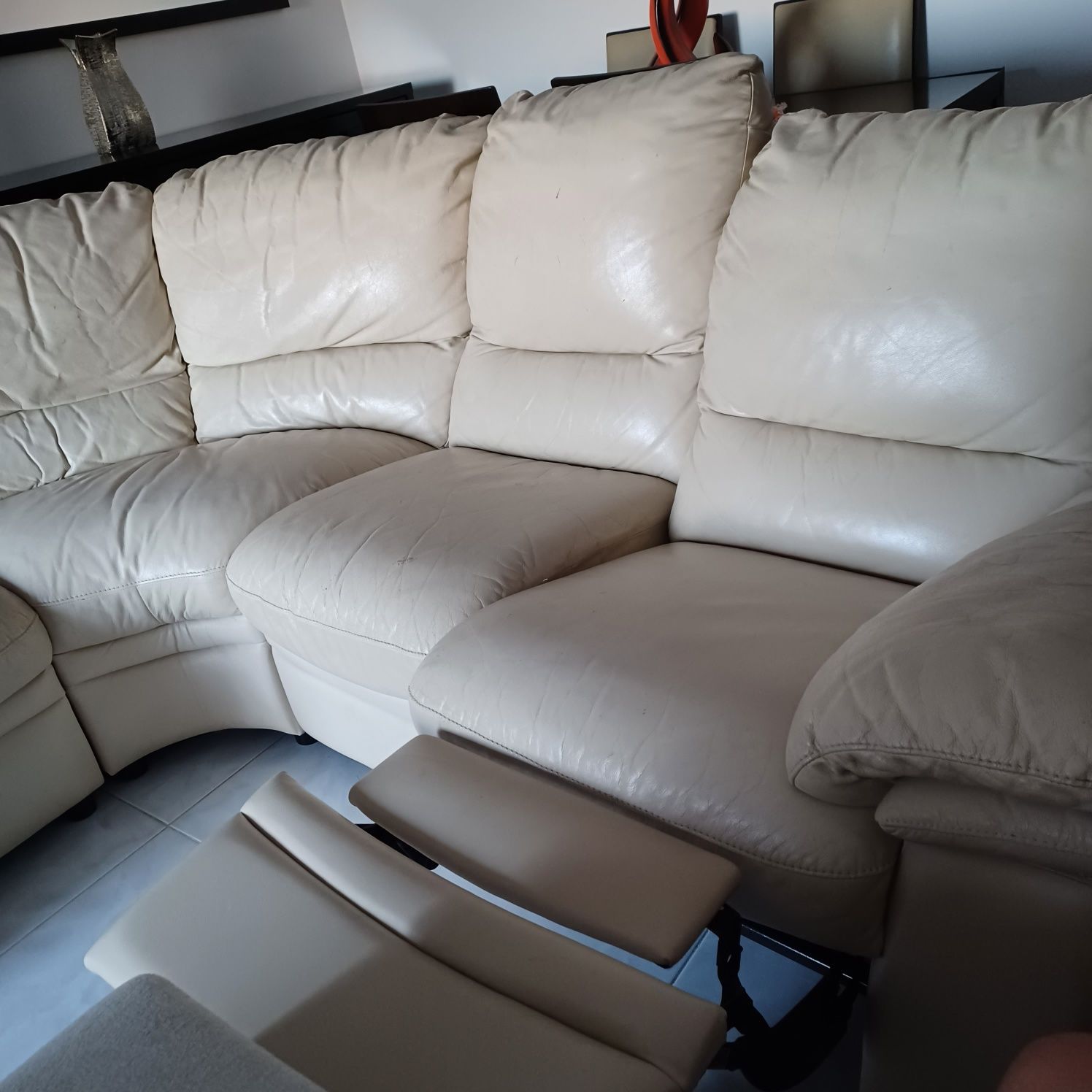 Sofa de pele com canto