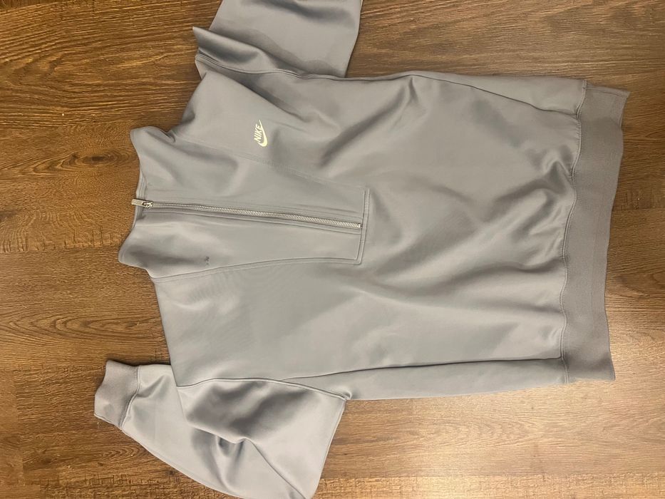 Bluza Nike śliczna szara śliska z golfem s nawet m