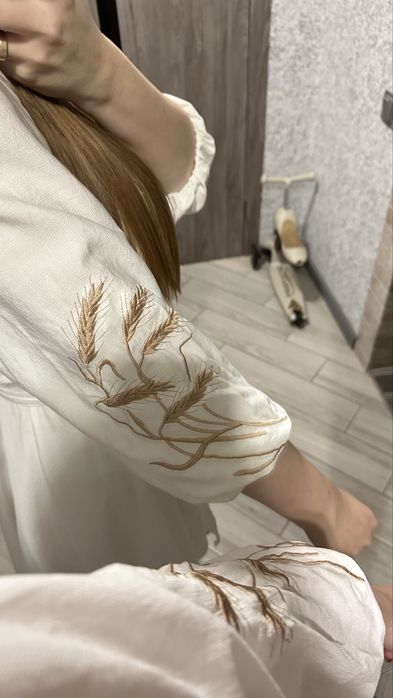 Сукня з льону, плаття з вишитим колоском