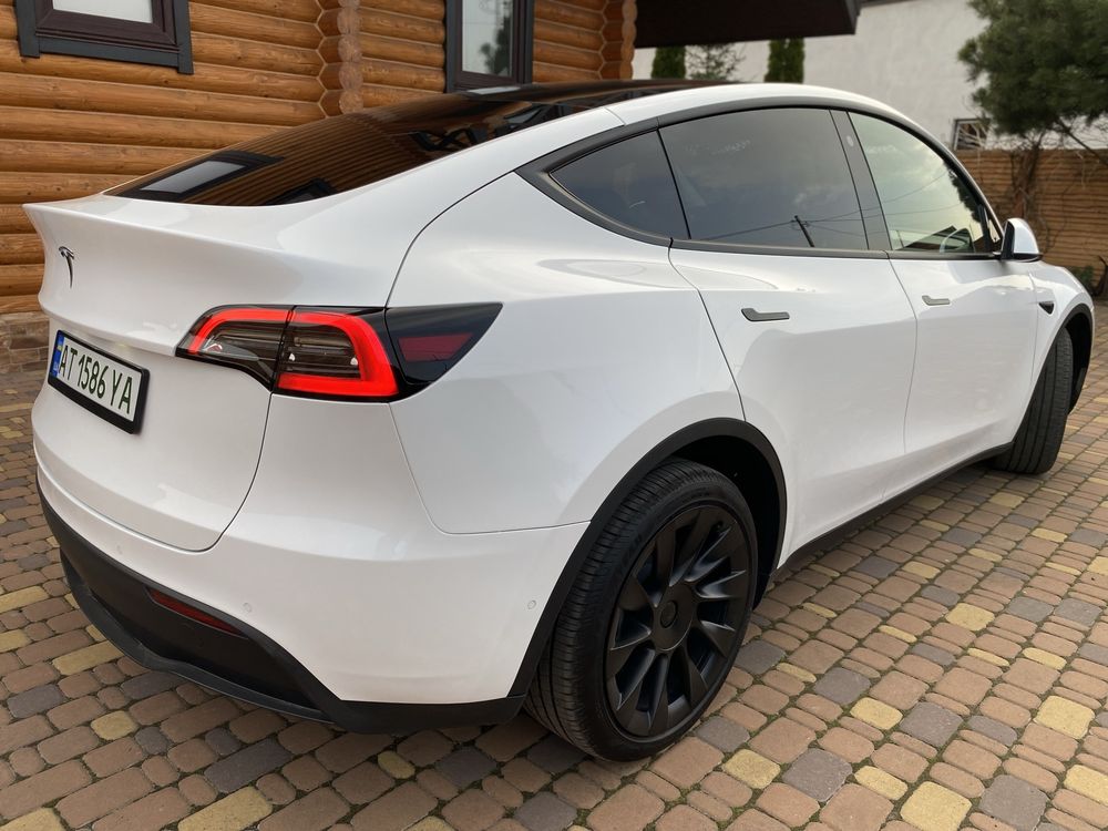 Tesla model Y 2022