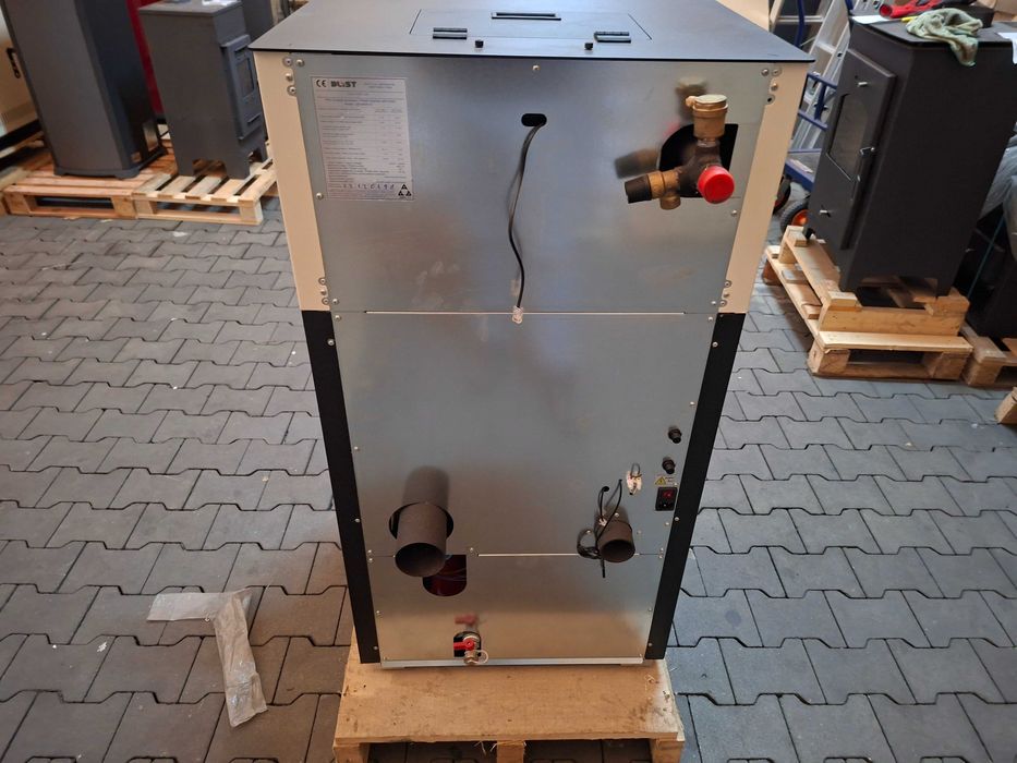 Piec Kocioł na pellet BLIST Sahara 21KW z płaszczem wodnym ECODESIGN