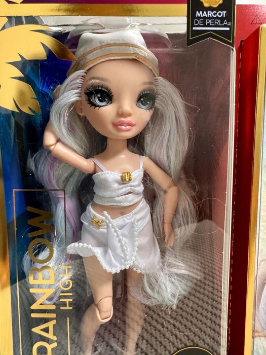 Boneca Margot dePerla da linha Pacific High de Rainbow High