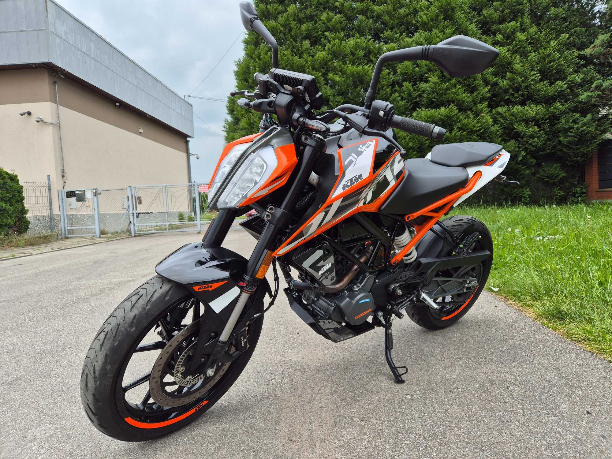 KTM DUKE 125 Nowy Model 2020r. 13,900km LCI LED Import Niemcy Dostawa