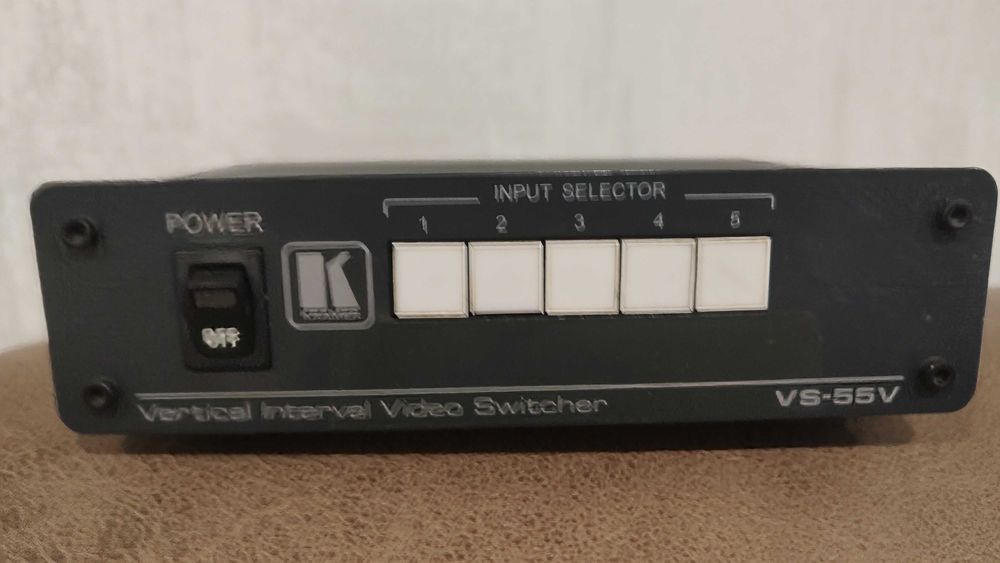 Коммутатор видео-аудио Kramer VS-55V Composite Video Balanced Coaxial