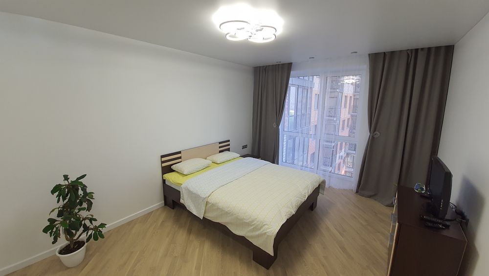 Люкс! Яровиця! Паркомісце!Центр!погодинно 650 та подобово