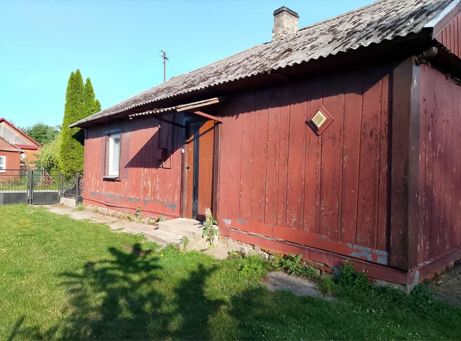 Dom z garażem i dużym podwórzem na wynajem