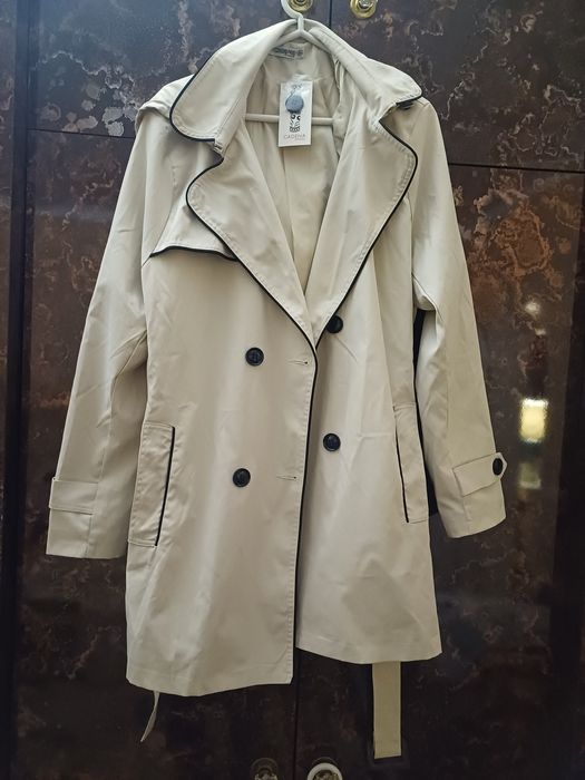 Gabardina beje tamanho 46