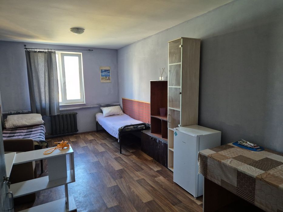 Общежитие комната 1-2людям 7мин м.Демеевска!звоните срочно!!