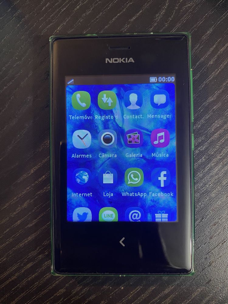 Nokia Asha 503 telemóvel