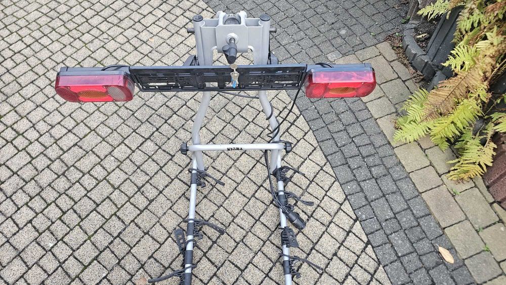 Bagażnik Rowerowy Thule HangOn 9708 na 4 cztery rowery ze światłami