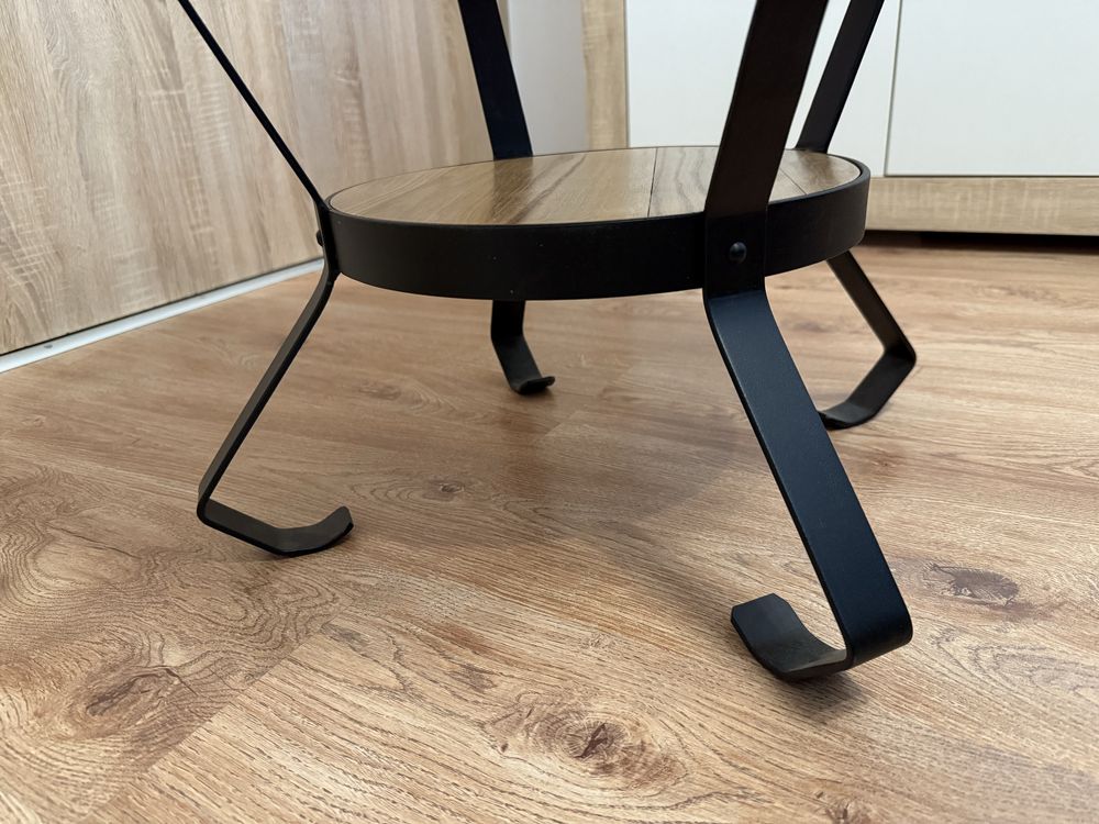 Stolik kawowy w stylu loft